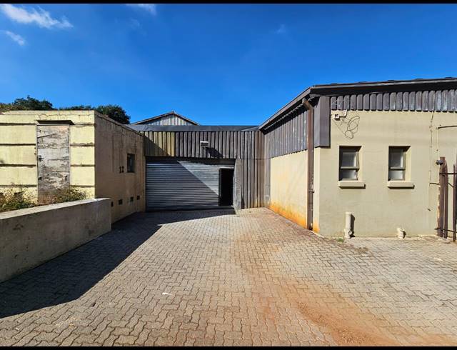 256M² WAREHOUSE TO LET IN MALVERN